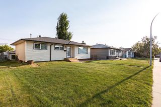 Photo 2: 6115 141 Avenue in Edmonton: Zone 02 House for sale : MLS®# E4341549