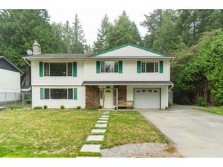 Photo 2: 19781 38A Avenue in Langley: Brookswood Langley House for sale : MLS®# R2499053