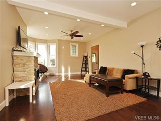 Photo 4: 911 Richmond Ave in VICTORIA: Vi Fairfield East House for sale (Victoria)  : MLS®# 725085