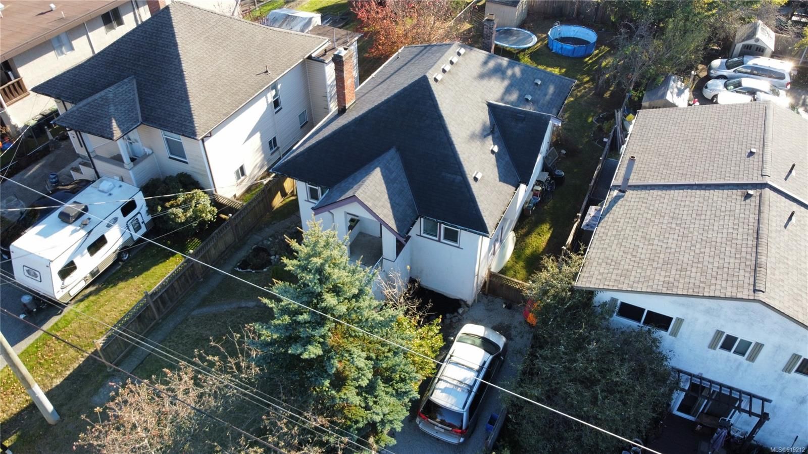 Main Photo: 1117 Wychbury Ave in Esquimalt: Es Saxe Point House for sale : MLS®# 919212