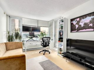 Photo 5: 305 33 SMITHE Street in Vancouver: Yaletown Condo for sale in "COOPER'S LOOKOUT" (Vancouver West)  : MLS®# R2857417
