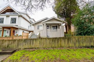 Photo 2: 476 E 20TH Avenue in Vancouver: Fraser VE House for sale (Vancouver East)  : MLS®# R2867752