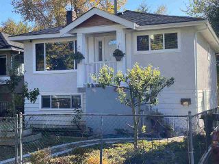 Photo 1: 3446 WILLIAM Street in Vancouver: Renfrew VE House for sale (Vancouver East)  : MLS®# R2512996