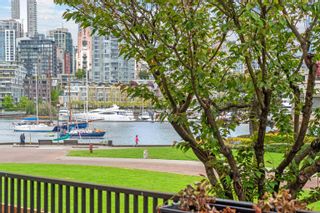 Photo 4: 211 1869 SPYGLASS Place in Vancouver: False Creek Condo for sale in "Regatta @ Venice Court" (Vancouver West)  : MLS®# R2880344