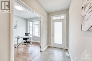 Photo 3: 232 KETCHIKAN CRESCENT in Kanata: House for sale : MLS®# 1383807