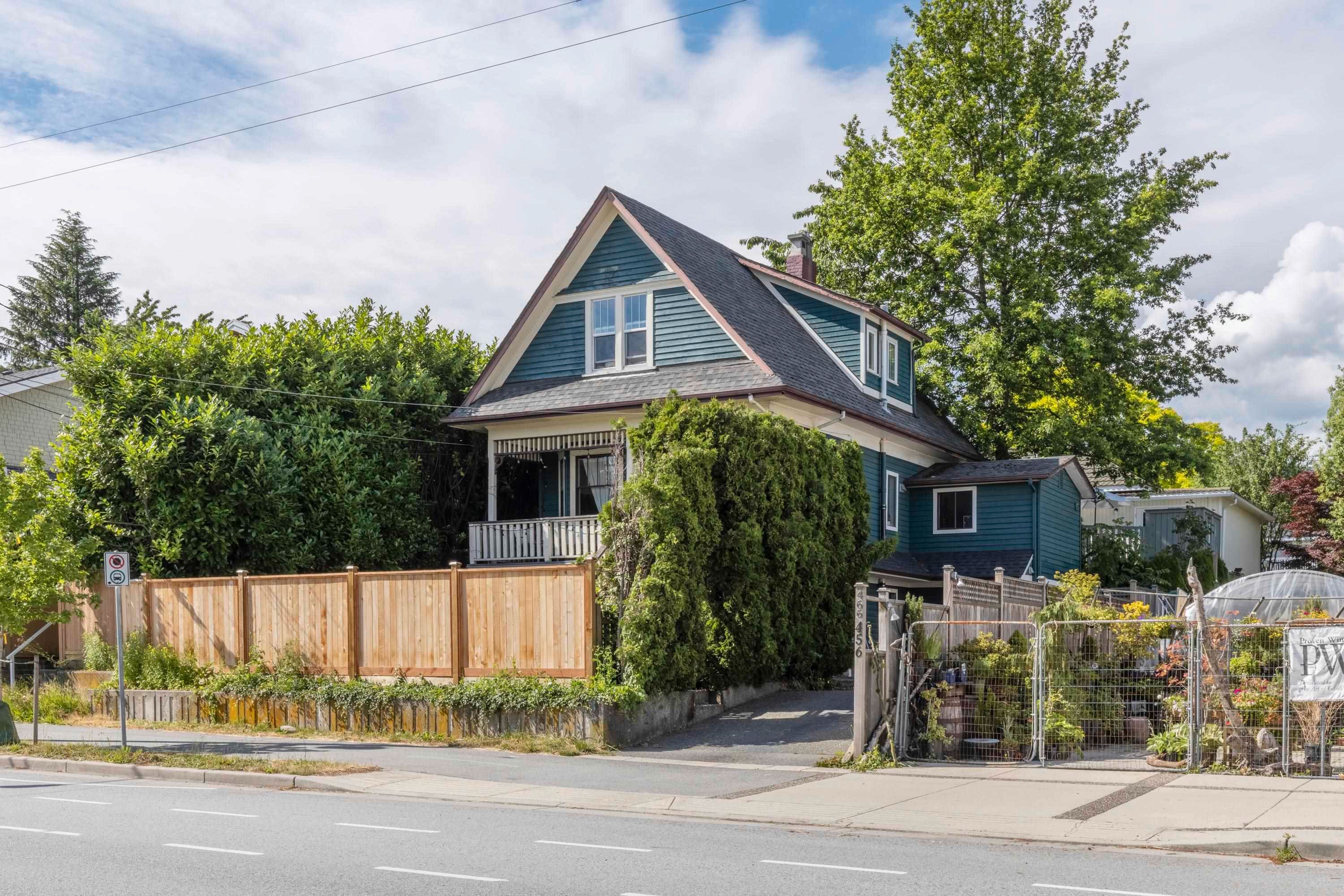 Main Photo: 456 E KEITH Road in North Vancouver: Central Lonsdale House for sale : MLS®# R2708622