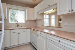 Photo 8: 206 257 E KEITH Road in North Vancouver: Lower Lonsdale Condo for sale in "McNair Park" : MLS®# R2398513