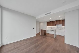 Photo 2: 1703 7433 CAMBIE Street in Vancouver: South Cambie Condo for sale in "Cambie Gardens" (Vancouver West)  : MLS®# R2750467