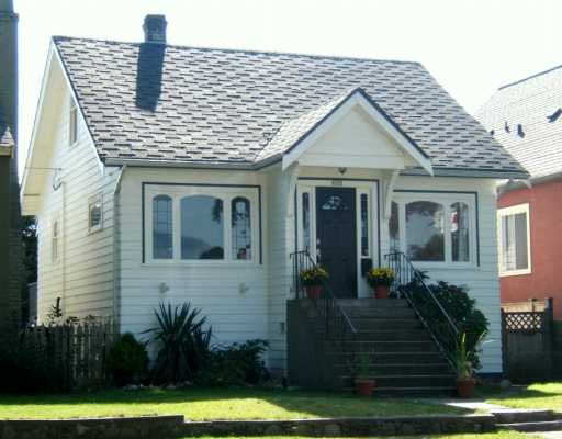 Main Photo: 2608 WILLIAM ST in Vancouver: Renfrew VE House for sale in "RENFREW" (Vancouver East)  : MLS®# V613815