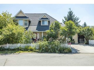 Photo 1: 20960 93B Place in Langley: Walnut Grove House for sale in "Heritage Circle" : MLS®# R2608666