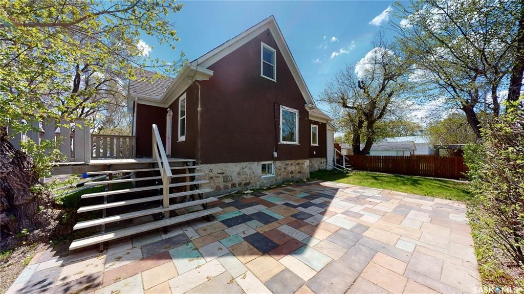 Main Photo: 113 Manor Street in Arcola: Residential for sale : MLS®# SK885995