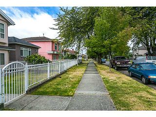 Photo 19: 2686 VENABLES Street in Vancouver: Renfrew VE House for sale in "RENFREW" (Vancouver East)  : MLS®# V1083995
