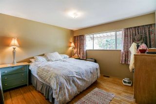 Photo 8: 5815 BURNS Place in Burnaby: Upper Deer Lake House for sale in "Upper Dear Lake" (Burnaby South)  : MLS®# R2208799