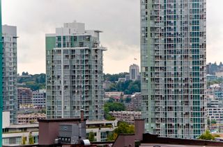 Photo 16: 706 928 Richards Street in The Savoy: Yaletown Home for sale () 