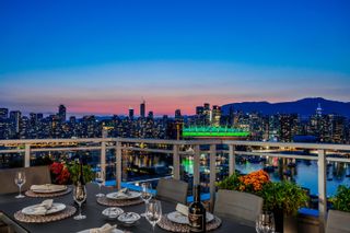 Photo 4: 2501 1775 QUEBEC Street in Vancouver: Mount Pleasant VE Condo for sale in "The Opsal" (Vancouver East)  : MLS®# R2796808