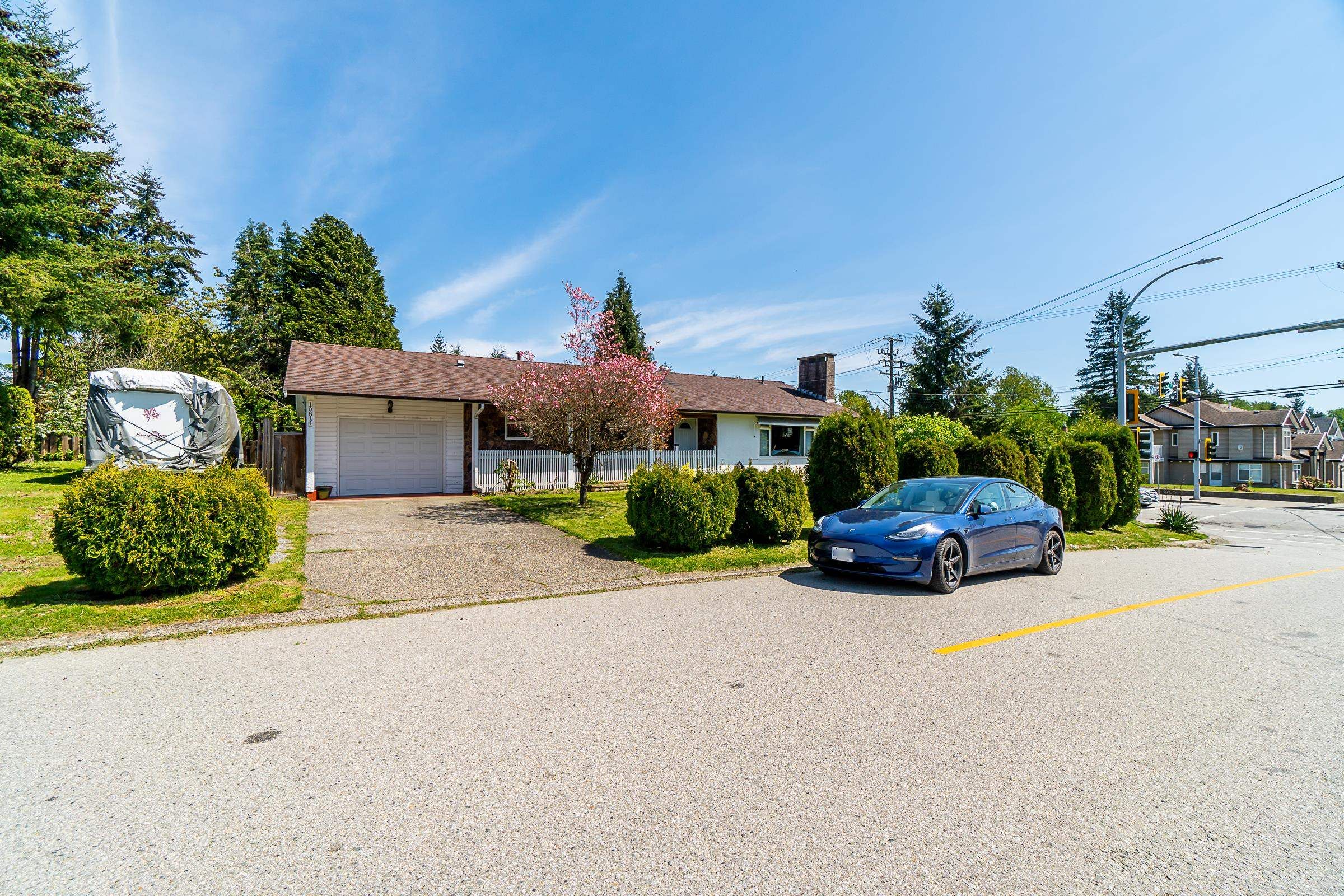 Main Photo: 10814 142 Street in Surrey: Bolivar Heights House for sale (North Surrey)  : MLS®# R2777582