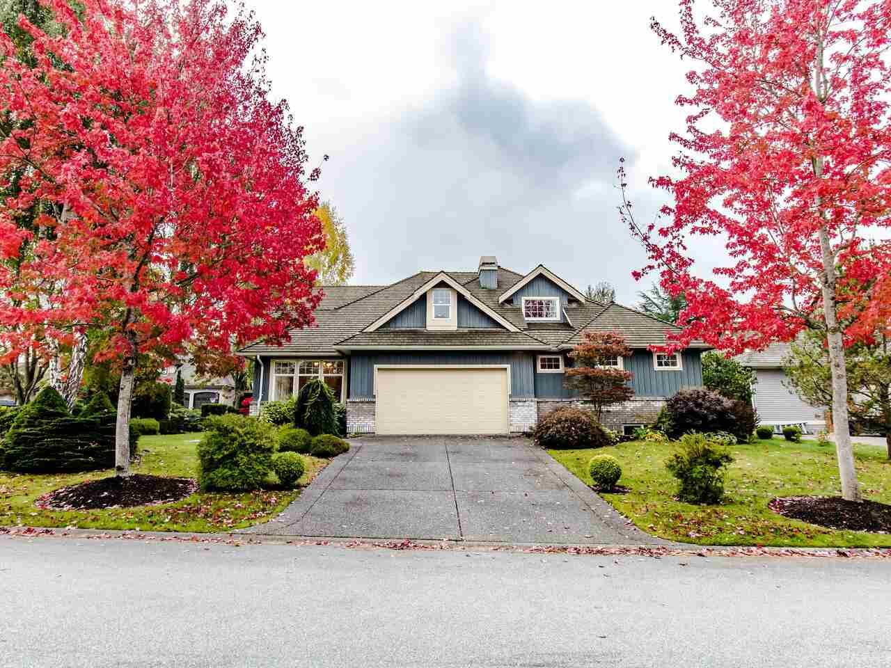 Main Photo: 16330 LINCOLN WOODS Court in Surrey: Morgan Creek House for sale in "Morgan Creek" (South Surrey White Rock)  : MLS®# R2513626