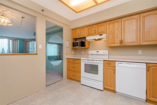 Photo 6: 902 3170 GLADWIN Road in Abbotsford: Central Abbotsford Condo for sale in "Regency Park Towers" : MLS®# R2327745