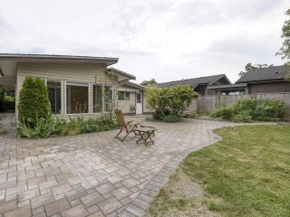 Photo 12: 233 67 Street in Tsawwassen: Boundary Beach House for sale in "Bounday Bay" : MLS®# R2455324