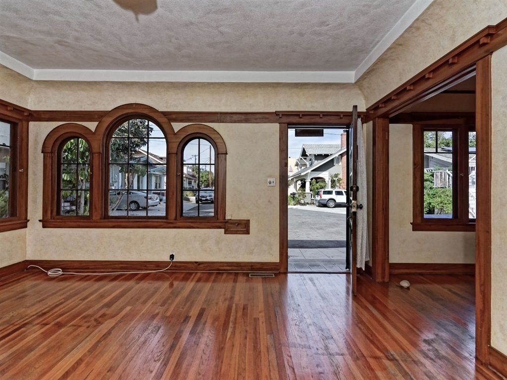 Main Photo: MISSION HILLS House for sale : 4 bedrooms : 3825 Eagle St in San Diego