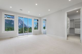 Photo 16: 2204 WINDSAIL Place in Squamish: Plateau House for sale : MLS®# R2464154