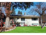 Main Photo: 1327 Penticton Avenue in Penticton: House for sale : MLS®# 10306761