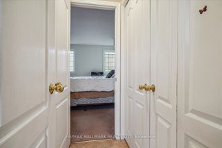 Photo 18: 11 110 Mary Street W in Whitby: Downtown Whitby Condo for sale : MLS®# E8166214