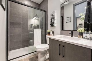 Photo 4: 27 Royston Way NW: Calgary Detached for sale : MLS®# A2095873