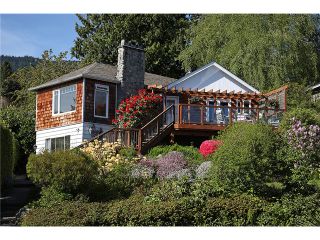 Photo 1: 2647 MARINE DR in West Vancouver: Dundarave House for sale : MLS®# V978040
