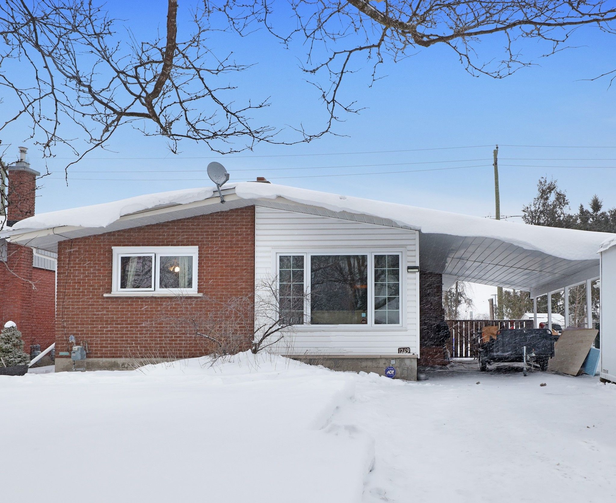 Main Photo: 1249 Cobden Road in Ottawa: House for sale : MLS®# 1373919