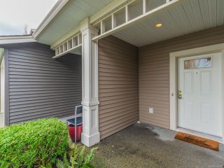 Photo 2: 804 1675 Crescent View Dr in NANAIMO: Na Central Nanaimo Row/Townhouse for sale (Nanaimo)  : MLS®# 830986