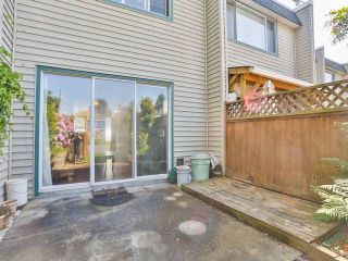 Photo 12: 10 4957 57TH Street in Ladner: Hawthorne Townhouse for sale in "THE OASIS" : MLS®# V1065922