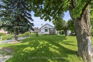 Photo 3: 69 Thomas Street in Mississauga: Streetsville House (Bungalow) for sale : MLS®# W8471516