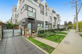 Photo 1: 152 W WOODSTOCK Avenue in Vancouver: Cambie Townhouse for sale (Vancouver West)  : MLS®# R2865406