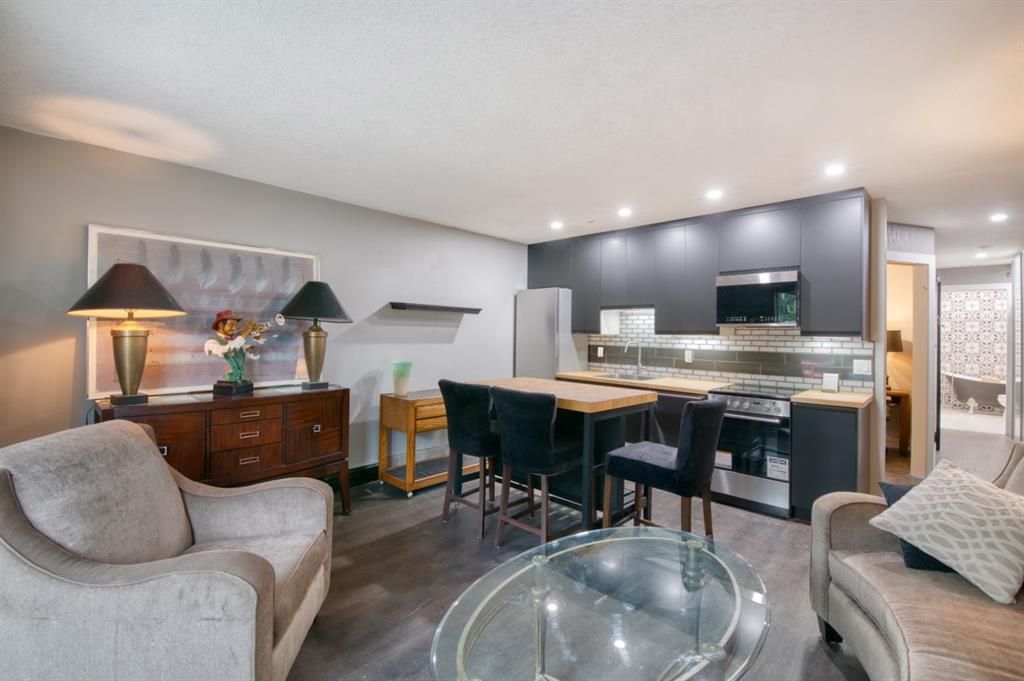 Main Photo: 201 912 19 Avenue SW in Calgary: Lower Mount Royal Apartment for sale : MLS®# A2076276