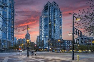 Photo 1: 2302 289 DRAKE Street in Vancouver: Yaletown Condo for sale in "Park View Tower" (Vancouver West)  : MLS®# R2681851