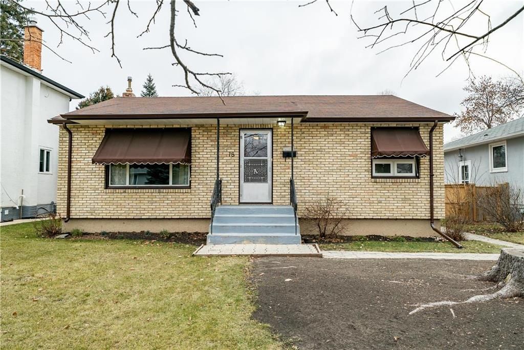 Welcome to 18 Ballard Crescent! Adorable bungalow with longtime owner of 57 years!