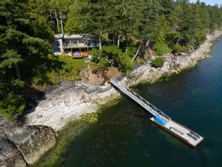 Photo 4: 7909 BEDWELL Drive: Pender Island House for sale in "Trincomali" (Islands-Van. & Gulf)  : MLS®# R2873589