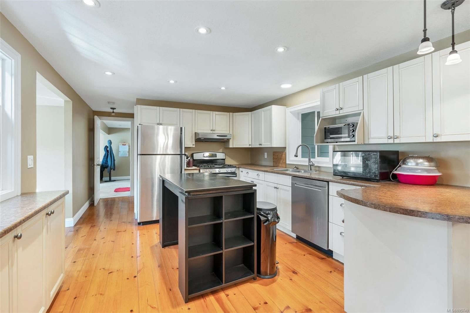 Photo 12: Photos: 921 Aros Rd in Cobble Hill: ML Cobble Hill House for sale (Malahat & Area)  : MLS®# 895749