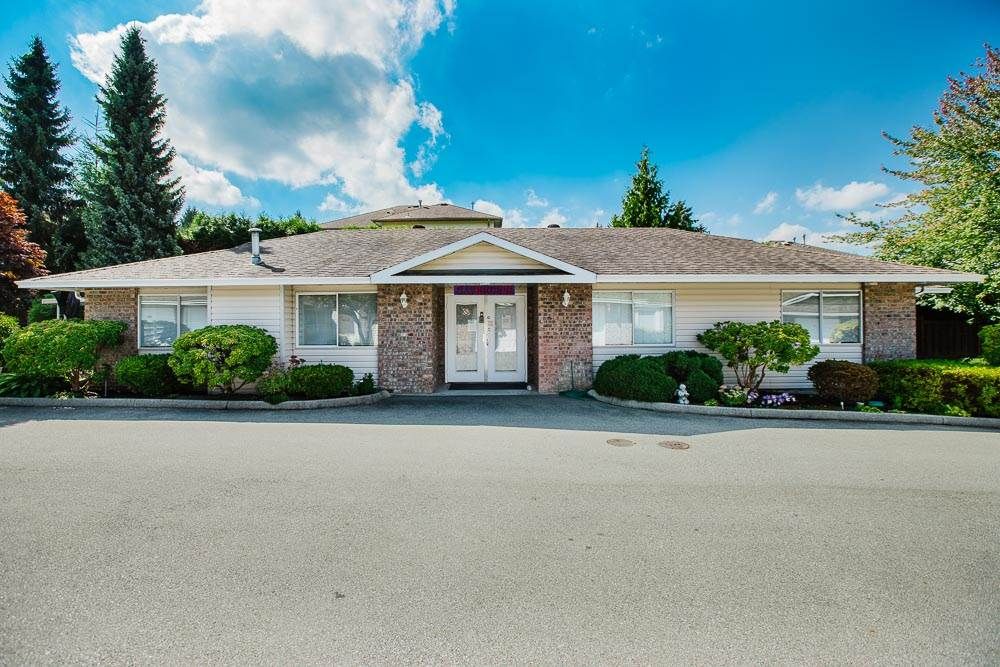 Main Photo: 49 22308 124 Avenue in Maple Ridge: West Central Townhouse for sale in "BRANDY WYND ESTATES" : MLS®# R2494203