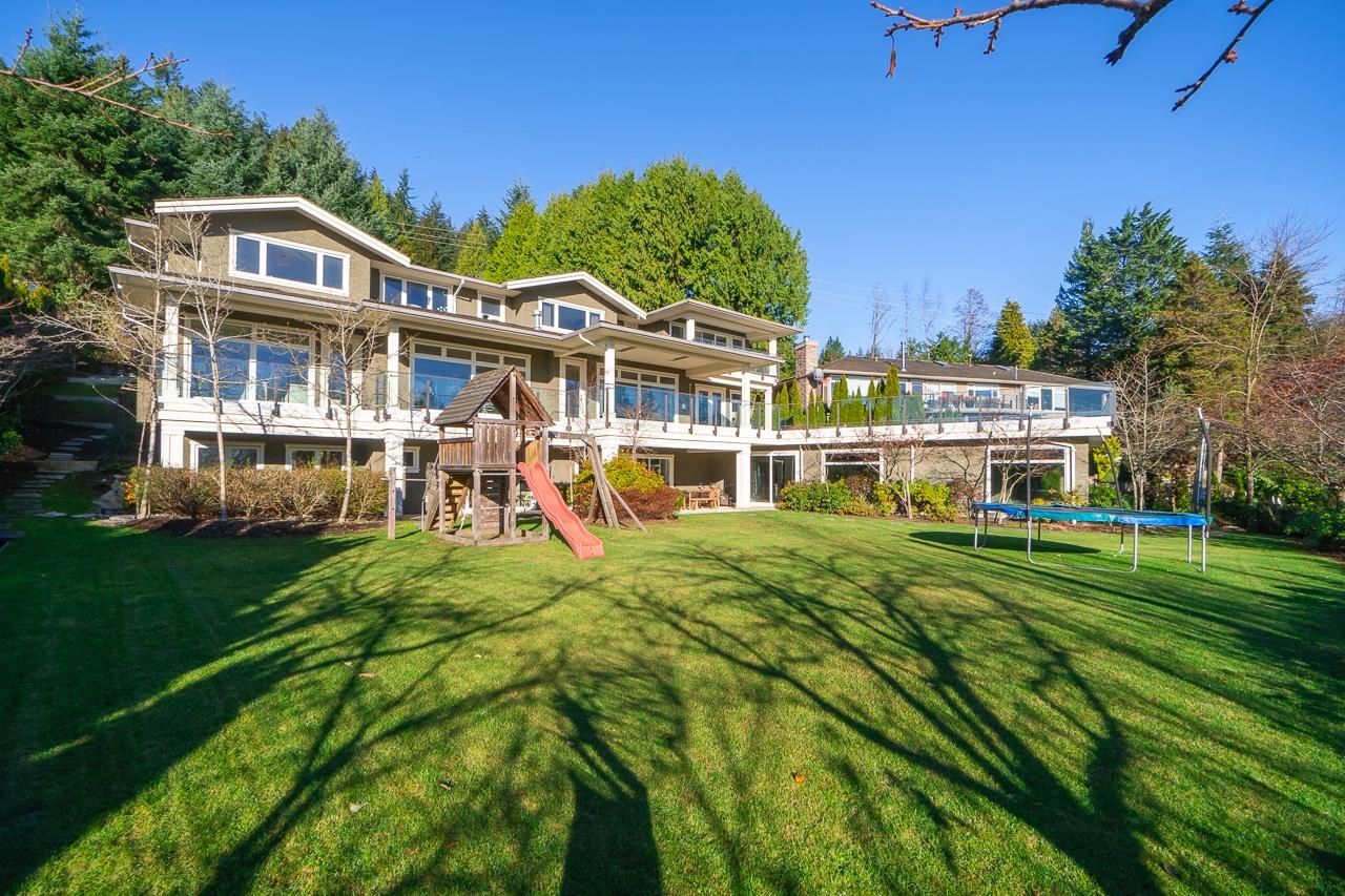 Main Photo: 1039 MILLSTREAM Road in West Vancouver: Glenmore House for sale : MLS®# R2706002