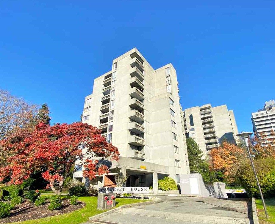 Main Photo: 204 4105 IMPERIAL Street in Burnaby: Metrotown Condo for sale in "SOMERSET HOUSE" (Burnaby South)  : MLS®# R2511381
