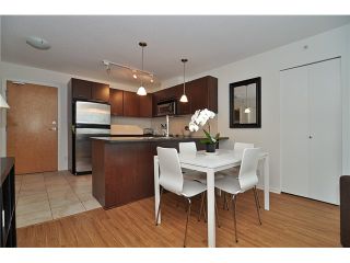 Photo 5: 907 1199 SEYMOUR Street in Vancouver: Downtown VW Condo for sale in "BRAVA" (Vancouver West)  : MLS®# V1025131