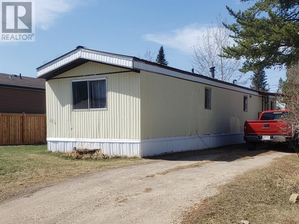 Main Photo: 416 4 Avenue NW in Slave Lake: House for sale : MLS®# A2011574