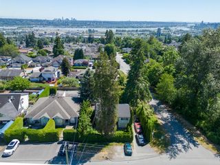 Photo 5: 1002 DANSEY Avenue in Coquitlam: Central Coquitlam House for sale : MLS®# R2784121