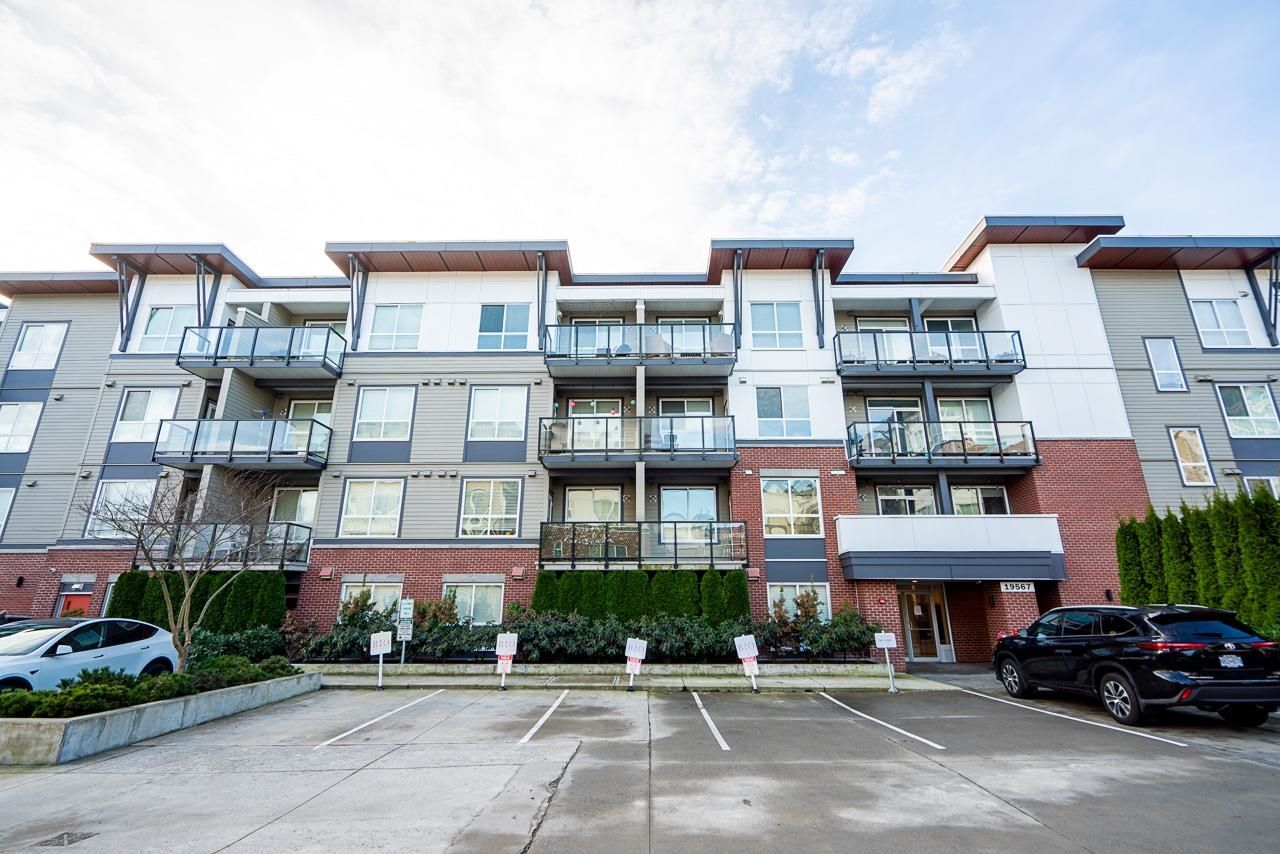 Main Photo: 215 19567 64 Avenue in Surrey: Clayton Condo for sale in "Yale Bloc 3" (Cloverdale)  : MLS®# R2847258