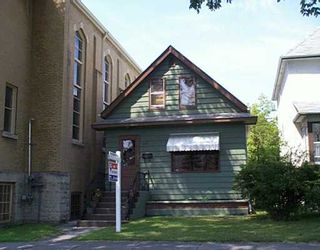 Photo 1: 320 HOME Street in WINNIPEG: West End / Wolseley Single Family Detached for sale (West Winnipeg)  : MLS®# 2712304