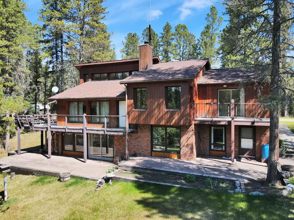 Main Photo: 128 WESTWOOD Drive: Rocky Mountain House Detached for sale : MLS®# A1224679