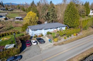 Photo 2: 28445 STARR Road in Abbotsford: Bradner House for sale : MLS®# R2863112
