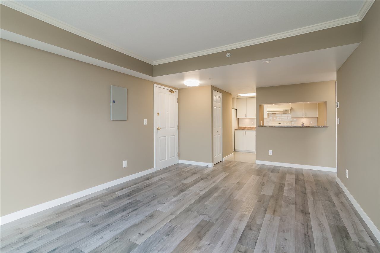 Photo 7: Photos: 1405 10523 UNIVERSITY Drive in Surrey: Whalley Condo for sale in "GRANDVIEW COURT" (North Surrey)  : MLS®# R2488510